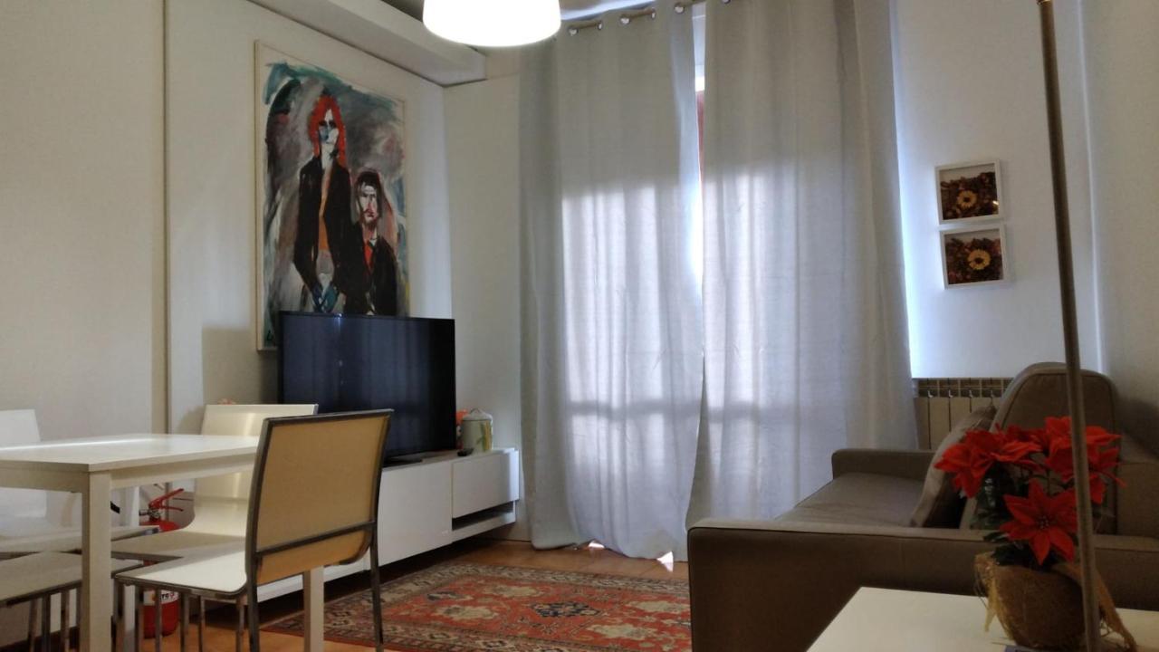 Carducci Apartment - The V Collection Turate Dış mekan fotoğraf
