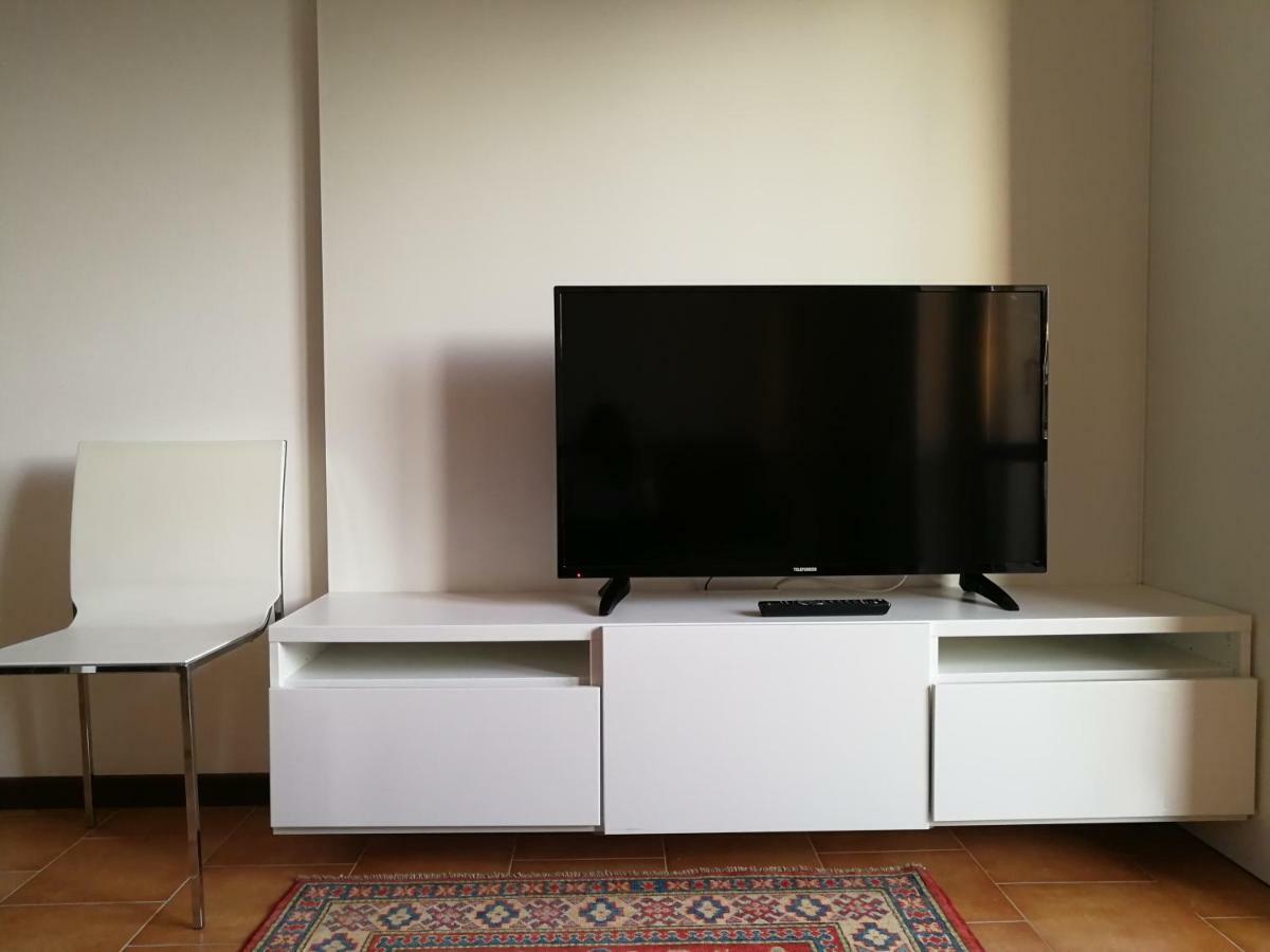 Carducci Apartment - The V Collection Turate Dış mekan fotoğraf